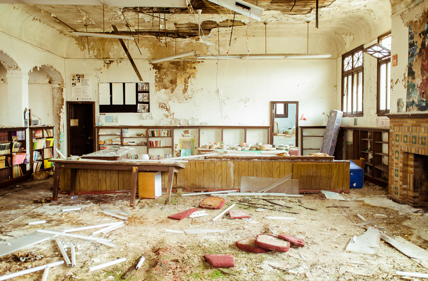 Artist: Jonathan Castellino | Title: over.due